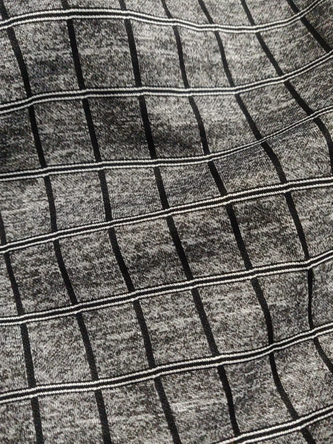 Men's Solid Grey Checked Shorts
