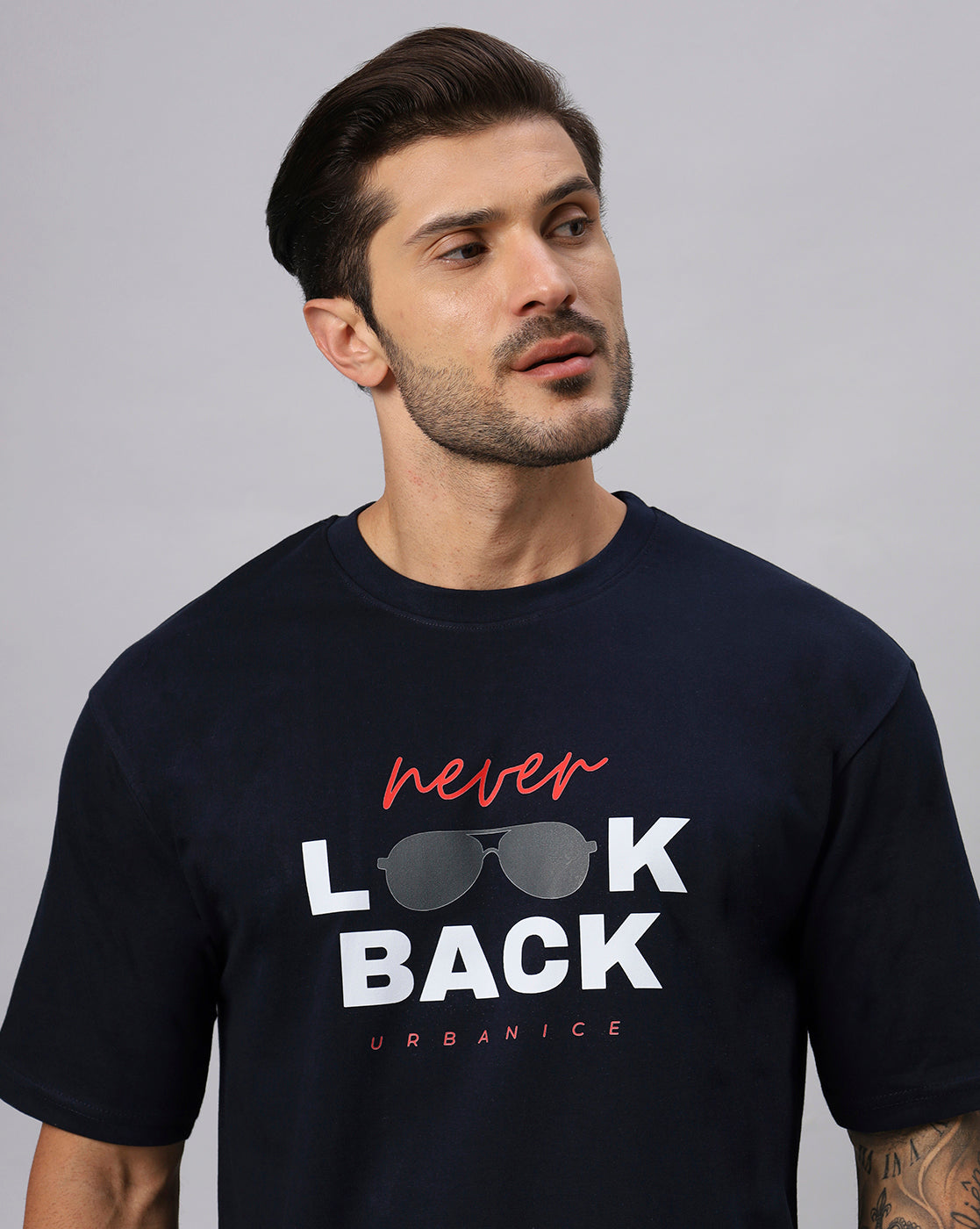 MEN'S NEVER LOOK BACK OVERSIZE TSHIRT - URBANICE