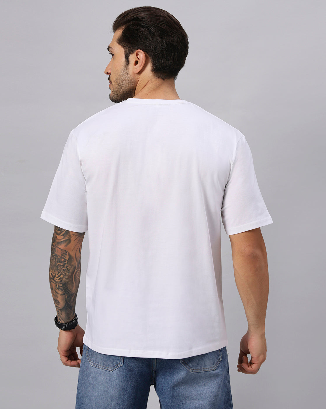 MEN'S WHITE HMM TYPOGRAPHY PRINTED OVERSIZE TSHIRT - URBANICE